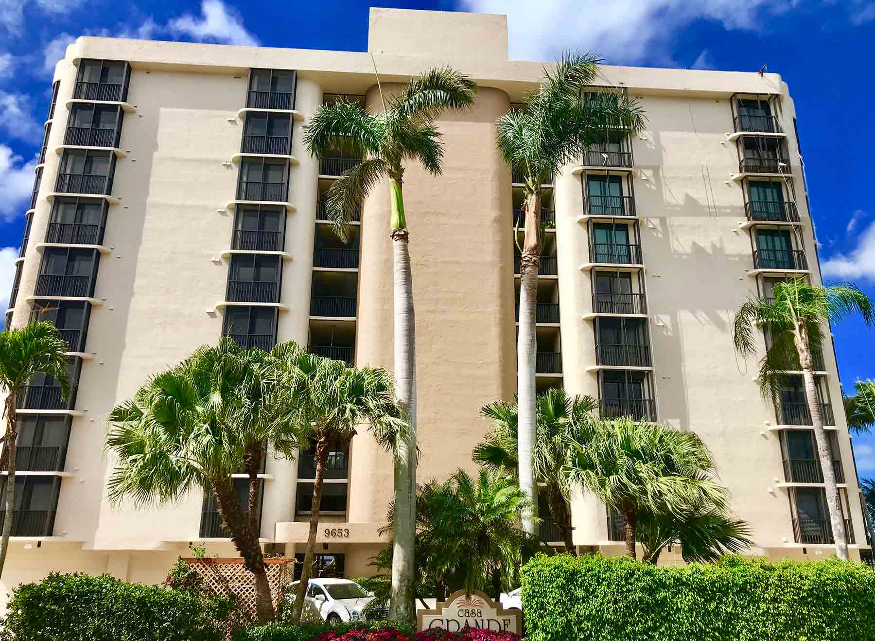 Casa Grande Condos For Sale Luxury Condos in Vanderbilt Beach Naples FL.